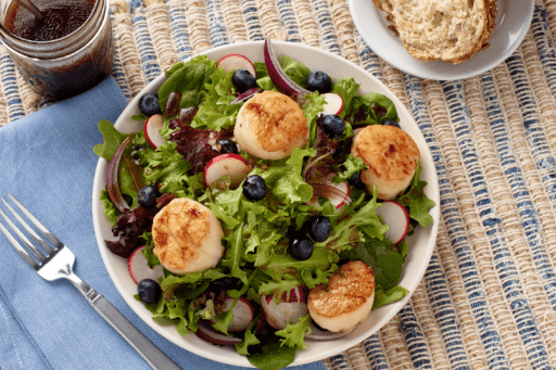 Seared Scallop Salad with Blueberries