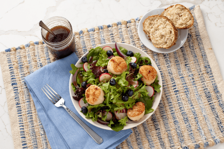 Seared Scallop Salad with Blueberries